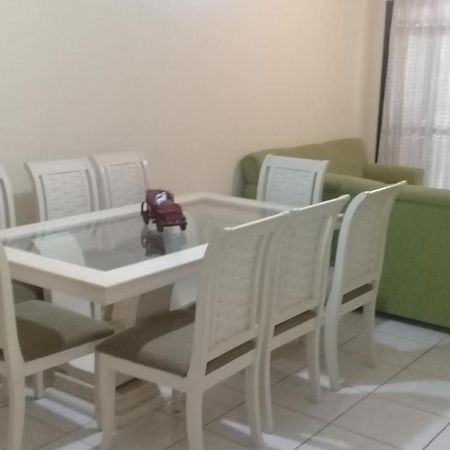 Apartamento De 2 Domitorios E 1 Garagem No Centro De Bombinhas 50 Metros Da Praia Na Avenida Principal Proximo Ao Shopping Punta Blu Buitenkant foto