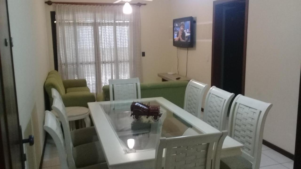 Apartamento De 2 Domitorios E 1 Garagem No Centro De Bombinhas 50 Metros Da Praia Na Avenida Principal Proximo Ao Shopping Punta Blu Buitenkant foto